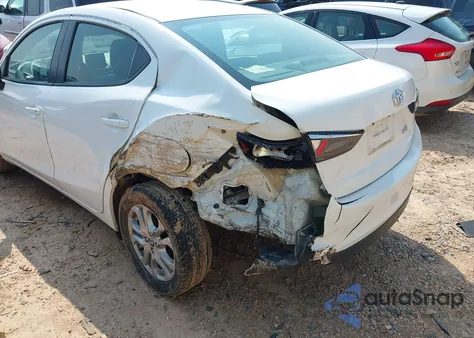 2017 Toyota Yaris Ia z USA, uszkodzony, nr VIN 3MYDLBYV1HY158919